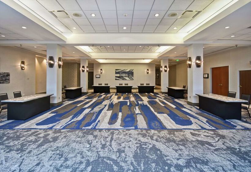 בית מלון כפרי Embassy Suites By Hilton Omaha Downtown Old Market