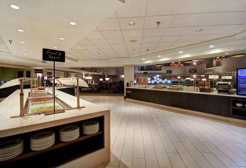 בית מלון כפרי Embassy Suites By Hilton Omaha Downtown Old Market