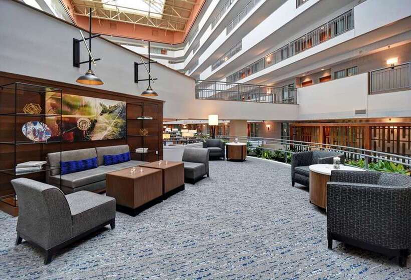 בית מלון כפרי Embassy Suites By Hilton Omaha Downtown Old Market