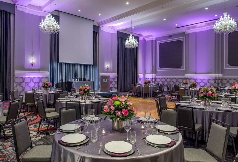 هتل Embassy Suites By Hilton Portland Downtown