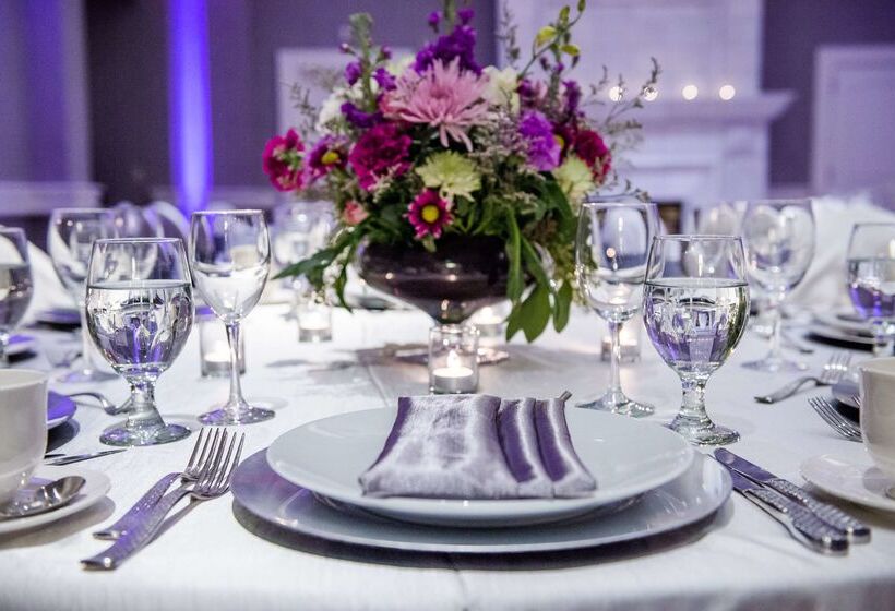 هتل Embassy Suites By Hilton Portland Downtown