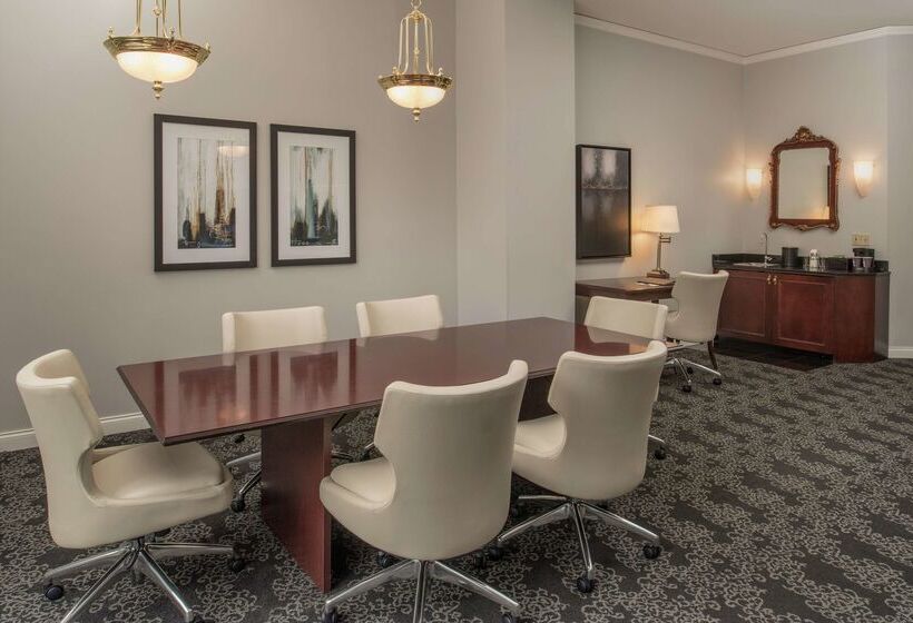 هتل Embassy Suites By Hilton Portland Downtown