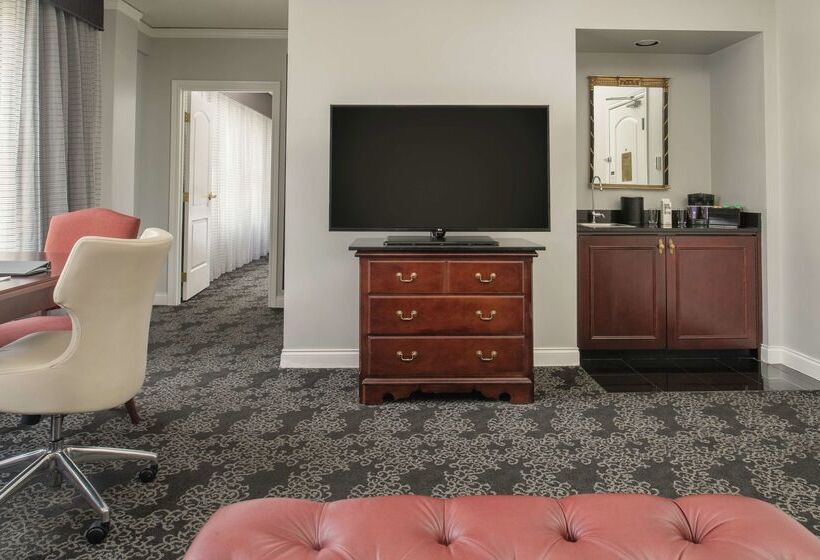 هتل Embassy Suites By Hilton Portland Downtown