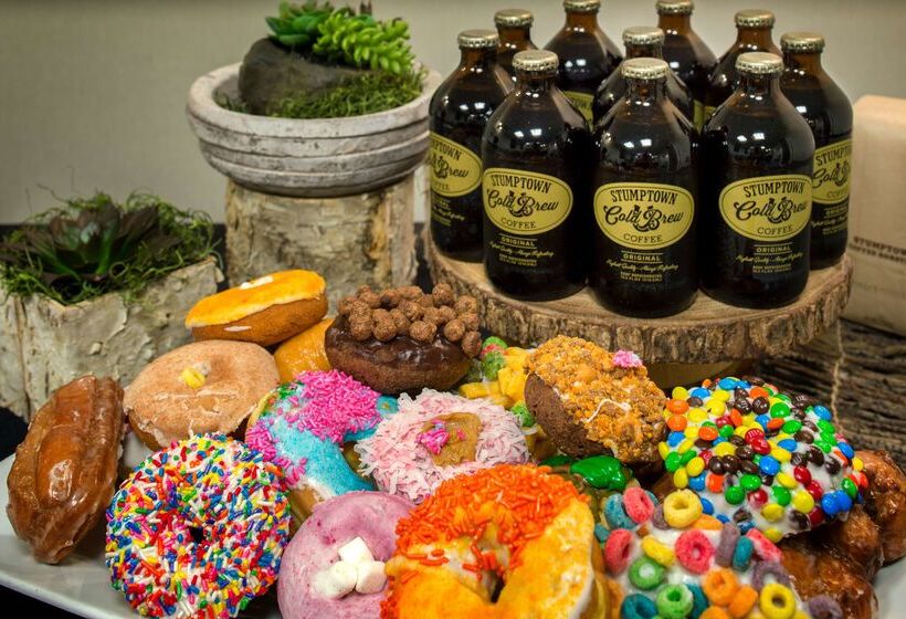 هتل Embassy Suites By Hilton Portland Downtown