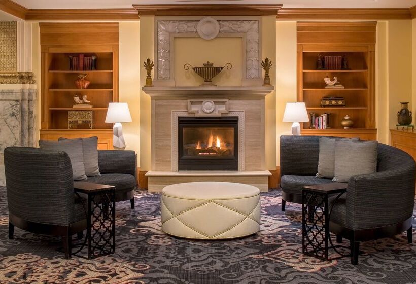 هتل Embassy Suites By Hilton Portland Downtown