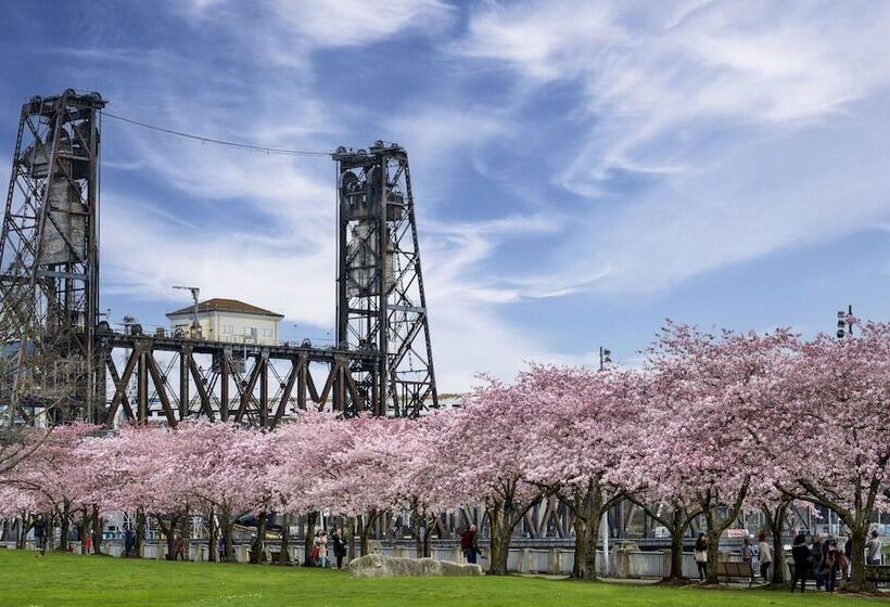 هتل Embassy Suites By Hilton Portland Downtown
