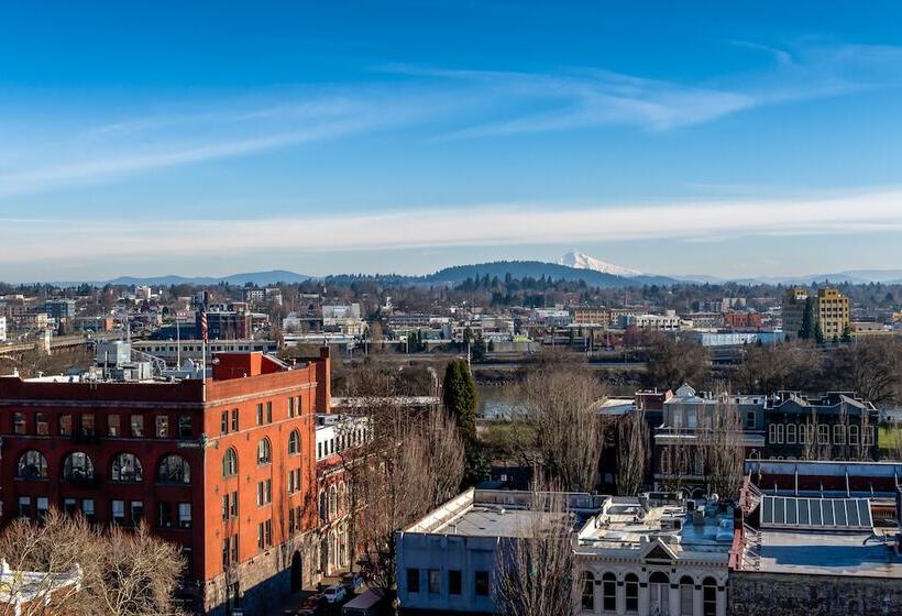 هتل Embassy Suites By Hilton Portland Downtown