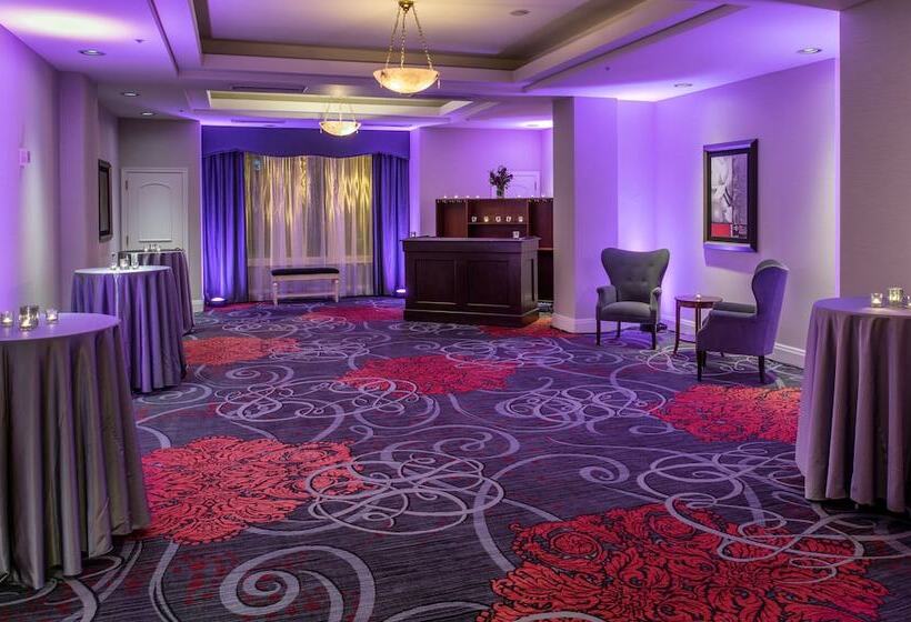 هتل Embassy Suites By Hilton Portland Downtown