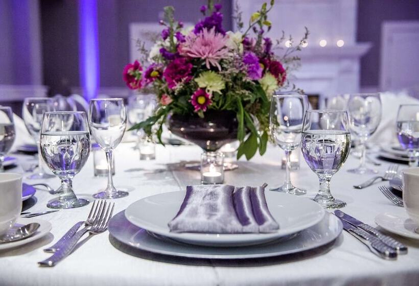 هتل Embassy Suites By Hilton Portland Downtown