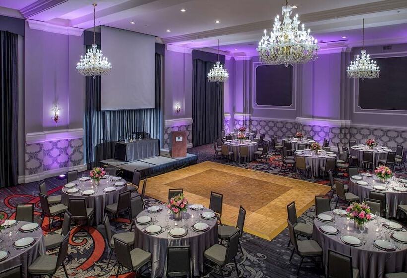 هتل Embassy Suites By Hilton Portland Downtown