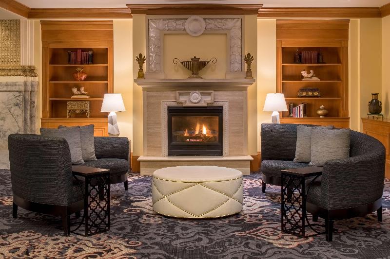 هتل Embassy Suites By Hilton Portland Downtown