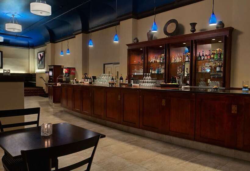 هتل Embassy Suites By Hilton Portland Downtown