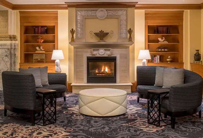 هتل Embassy Suites By Hilton Portland Downtown