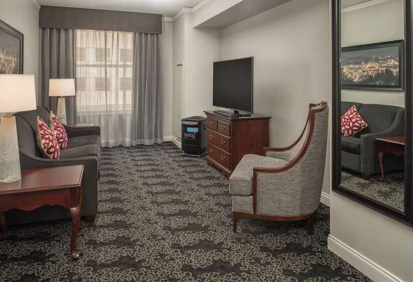 هتل Embassy Suites By Hilton Portland Downtown