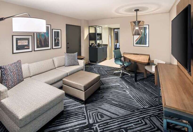 فندق Embassy Suites By Hilton San Rafael Marin County