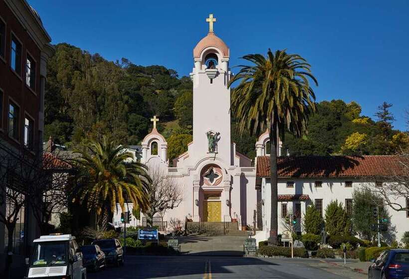 فندق Embassy Suites By Hilton San Rafael Marin County