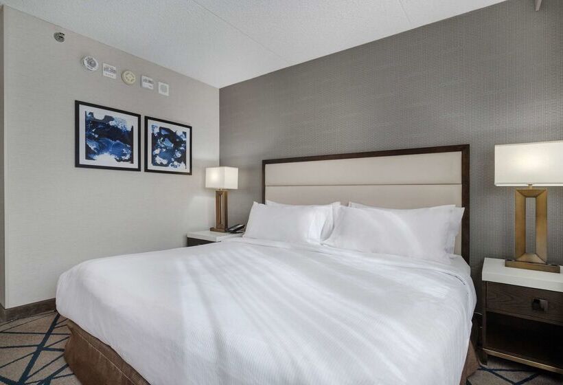 فندق Embassy Suites By Hilton Seattle Bellevue