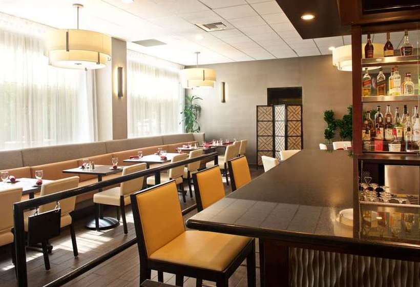 בית מלון כפרי Embassy Suites By Hilton Seattle Bellevue