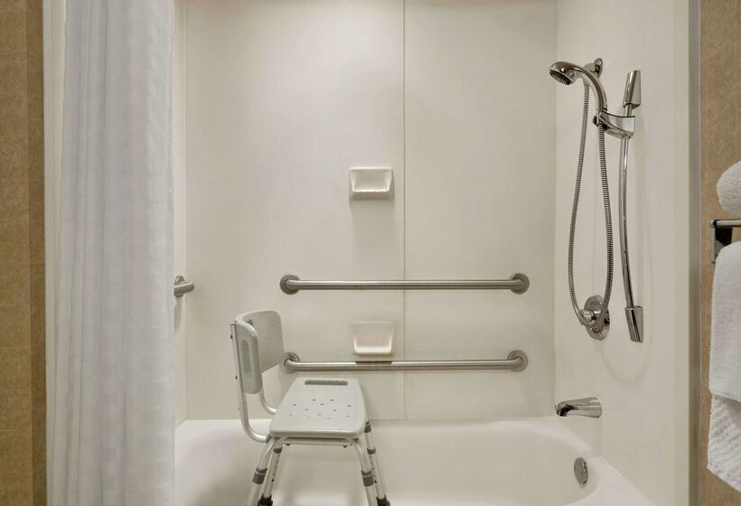 فندق Embassy Suites By Hilton Tampa Usf Near Busch Gardens