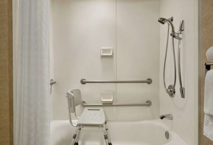 فندق Embassy Suites By Hilton Tampa Usf Near Busch Gardens