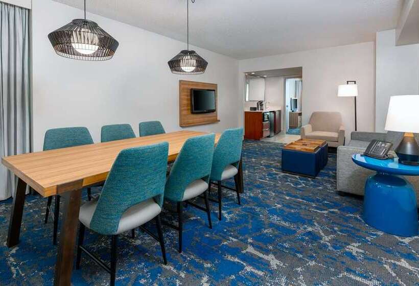 فندق Embassy Suites By Hilton Tampa Usf Near Busch Gardens