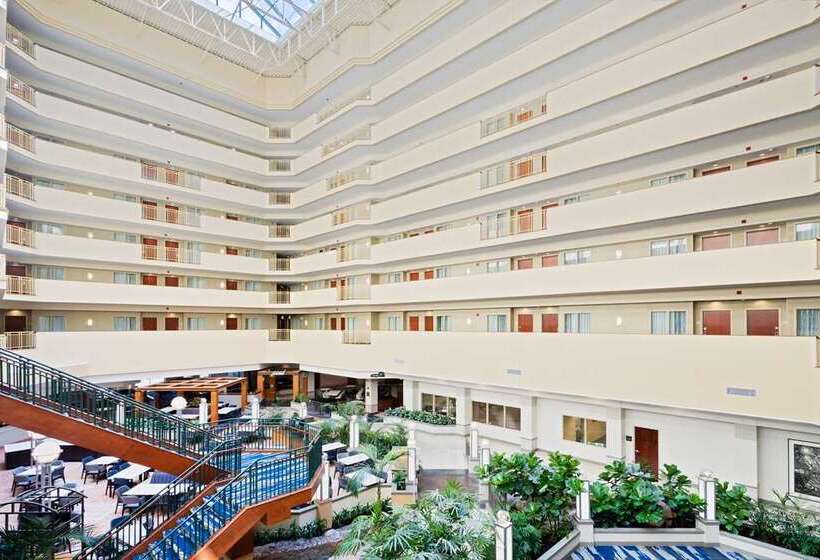 فندق Embassy Suites By Hilton Tampa Usf Near Busch Gardens