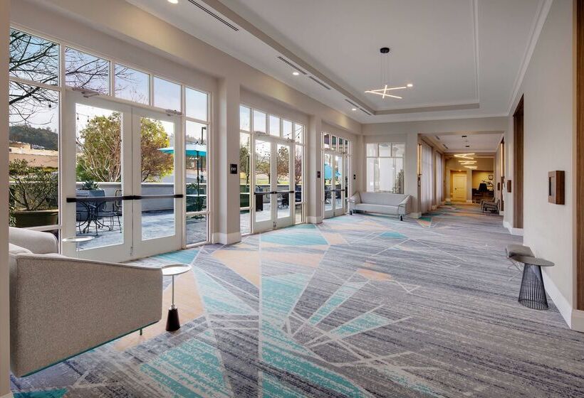 فندق Embassy Suites By Hilton San Rafael Marin County