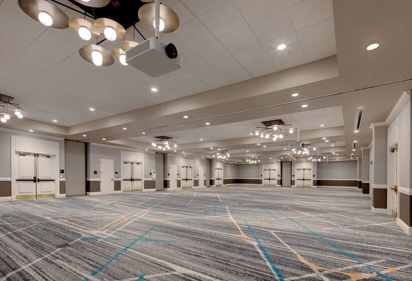 هتل Embassy Suites By Hilton San Rafael Marin County