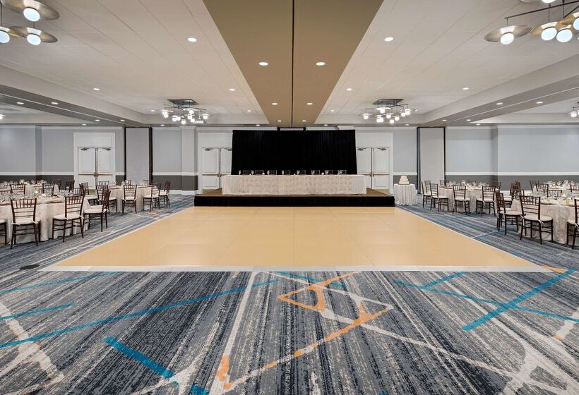 فندق Embassy Suites By Hilton San Rafael Marin County