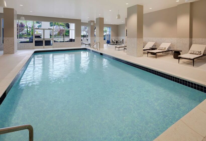 هتل Embassy Suites By Hilton San Rafael Marin County