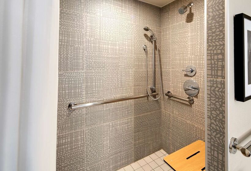 فندق Embassy Suites By Hilton San Rafael Marin County