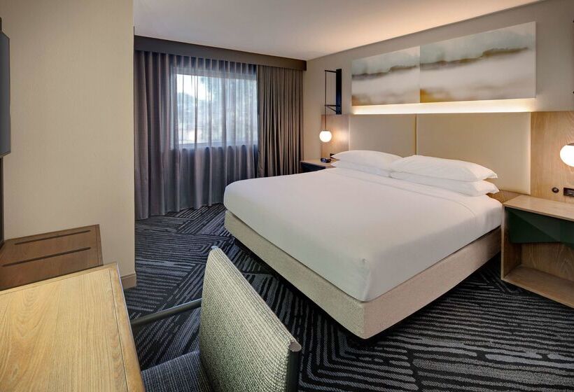 فندق Embassy Suites By Hilton San Rafael Marin County