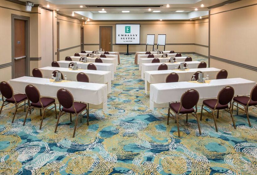 호텔 Embassy Suites By Hilton Seattle Tacoma International Airport