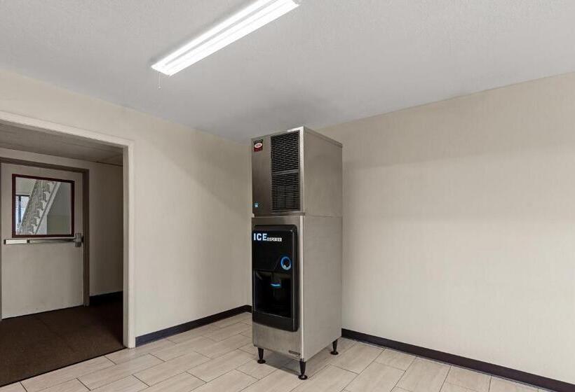 בית מלון כפרי Red Lion Inn & Suites Caseyville