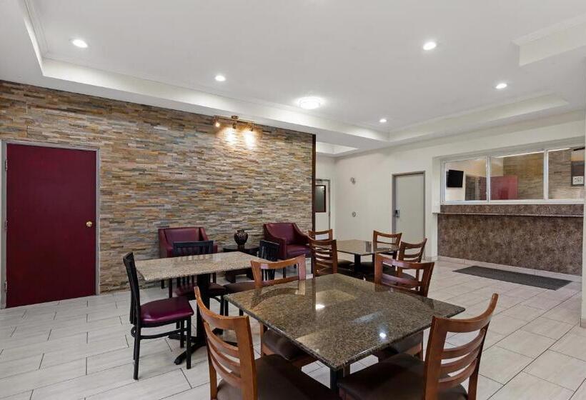 בית מלון כפרי Red Lion Inn & Suites Caseyville