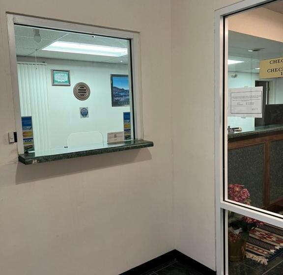 فندق Garden Inn & Suites