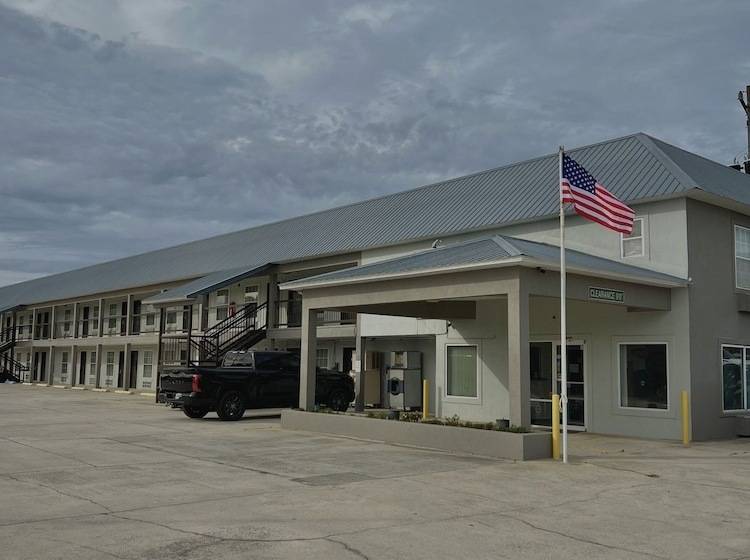 فندق Garden Inn & Suites