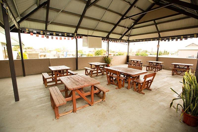 Отель Geraldton Motor Inn