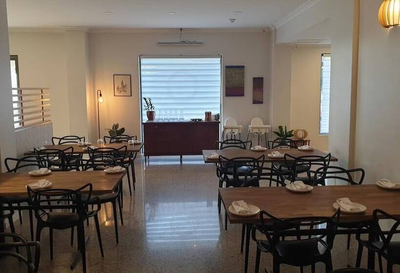 Отель Geraldton Motor Inn