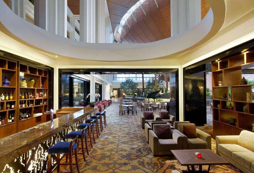 Отель Gran Melia Jakarta