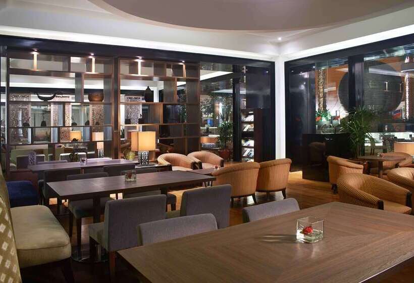 Отель Gran Melia Jakarta