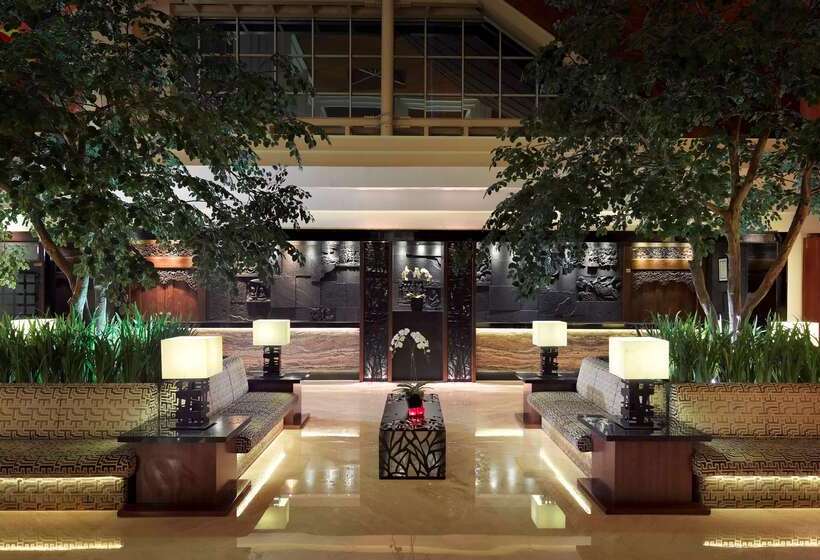 Отель Gran Melia Jakarta