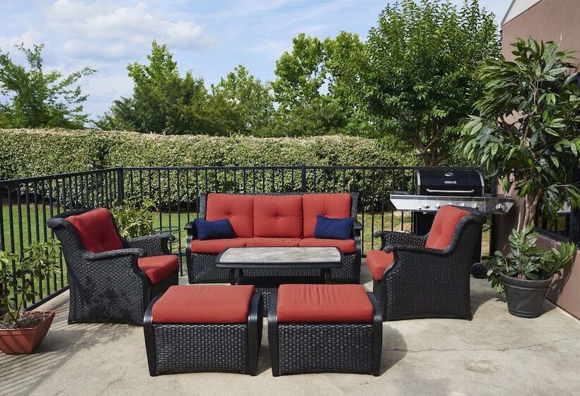 ホテル Holiday Inn Express & Suites Birmingham South   Pelham, An Ihg