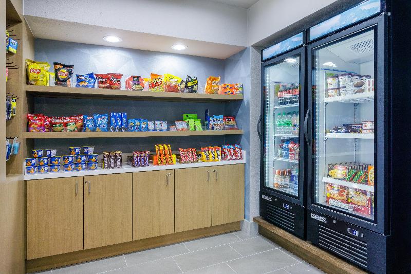 ホテル Holiday Inn Express & Suites Tampa Stadium   Airport Area, An Ihg