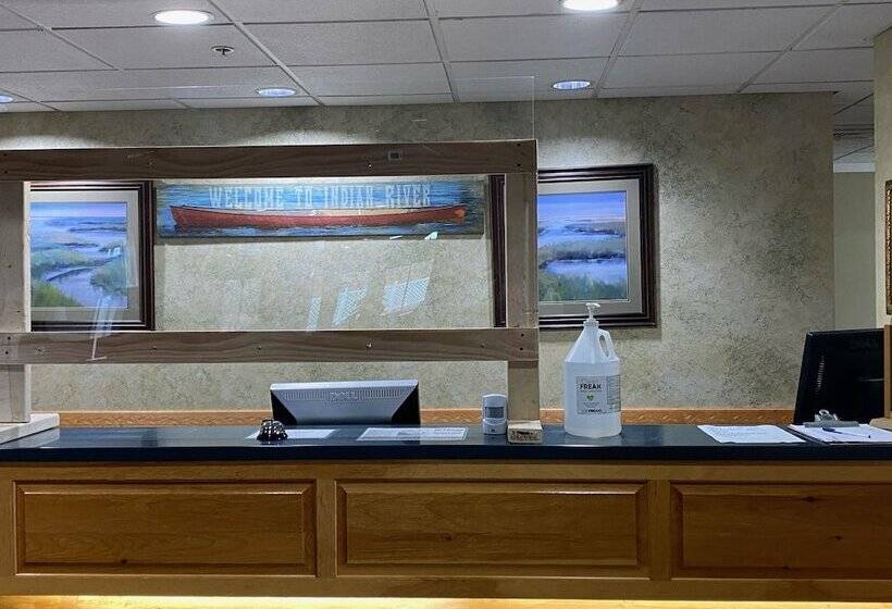 ホテル Hometown Inn Indian River