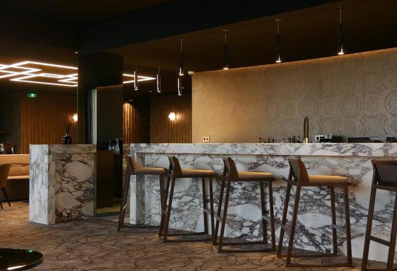 Howard Hotel Paris Orly Airport