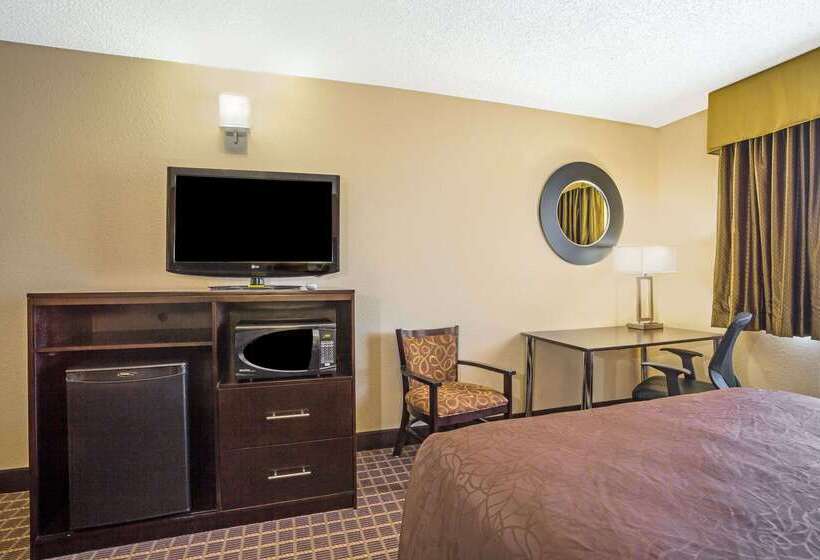 فندق Howard Johnson By Wyndham Williams