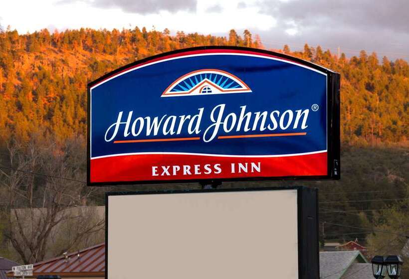 فندق Howard Johnson By Wyndham Williams