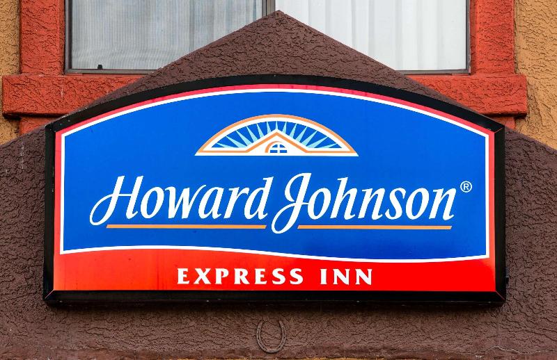 Отель Howard Johnson By Wyndham Williams