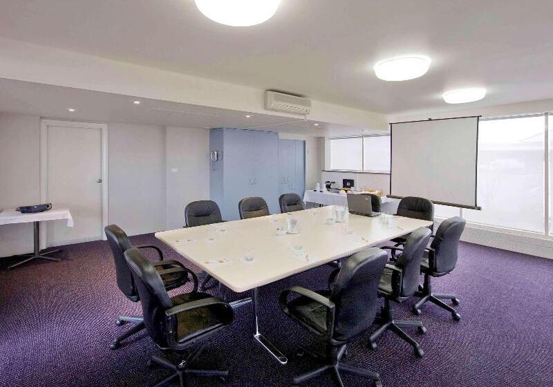 בית מלון כפרי Ibis Styles Tamworth